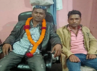 চন্দ্রগঞ্জের ত্রাস মঞ্জুর ভাইয়ের ভাইরাল ভিডিওতে এলাকায় আতংক ! চন্দ্রগঞ্জের ত্রাস মঞ্জুর